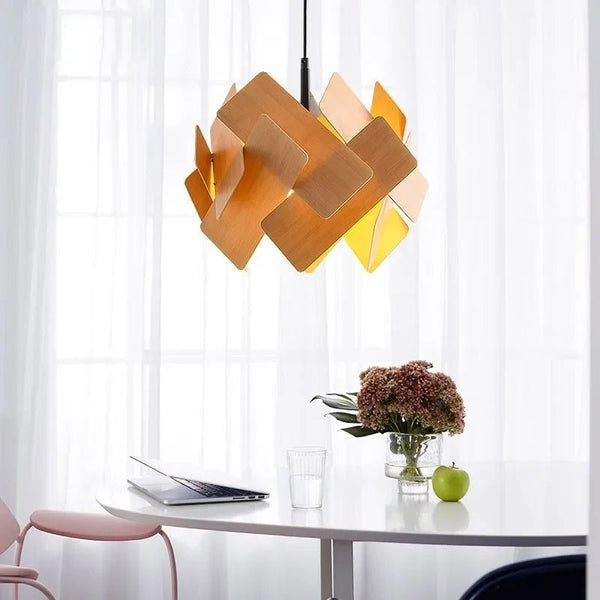 Kaia Sculptural Lamp